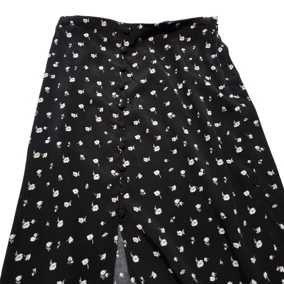 H&M Black and White Midi Pencil Skirt (New) - Picture 4 of 8